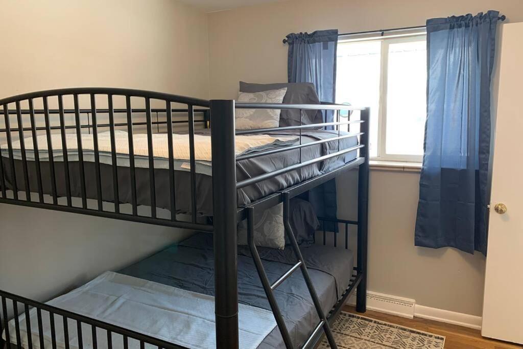 3 king beds + bunk beds on Broadway Villa Littleton Eksteriør billede