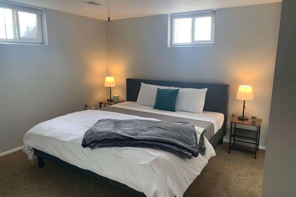 3 king beds + bunk beds on Broadway Villa Littleton Eksteriør billede