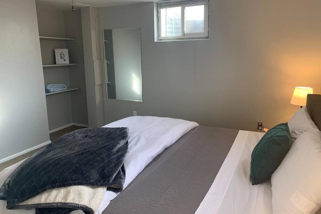 3 king beds + bunk beds on Broadway Villa Littleton Eksteriør billede